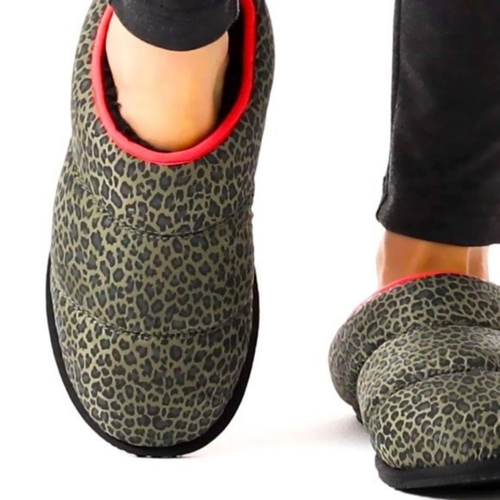 Sorel Go‎ 8 Leopard Slippers Loafers Faux Fur Lined BODEGA RUN Lounge Gift